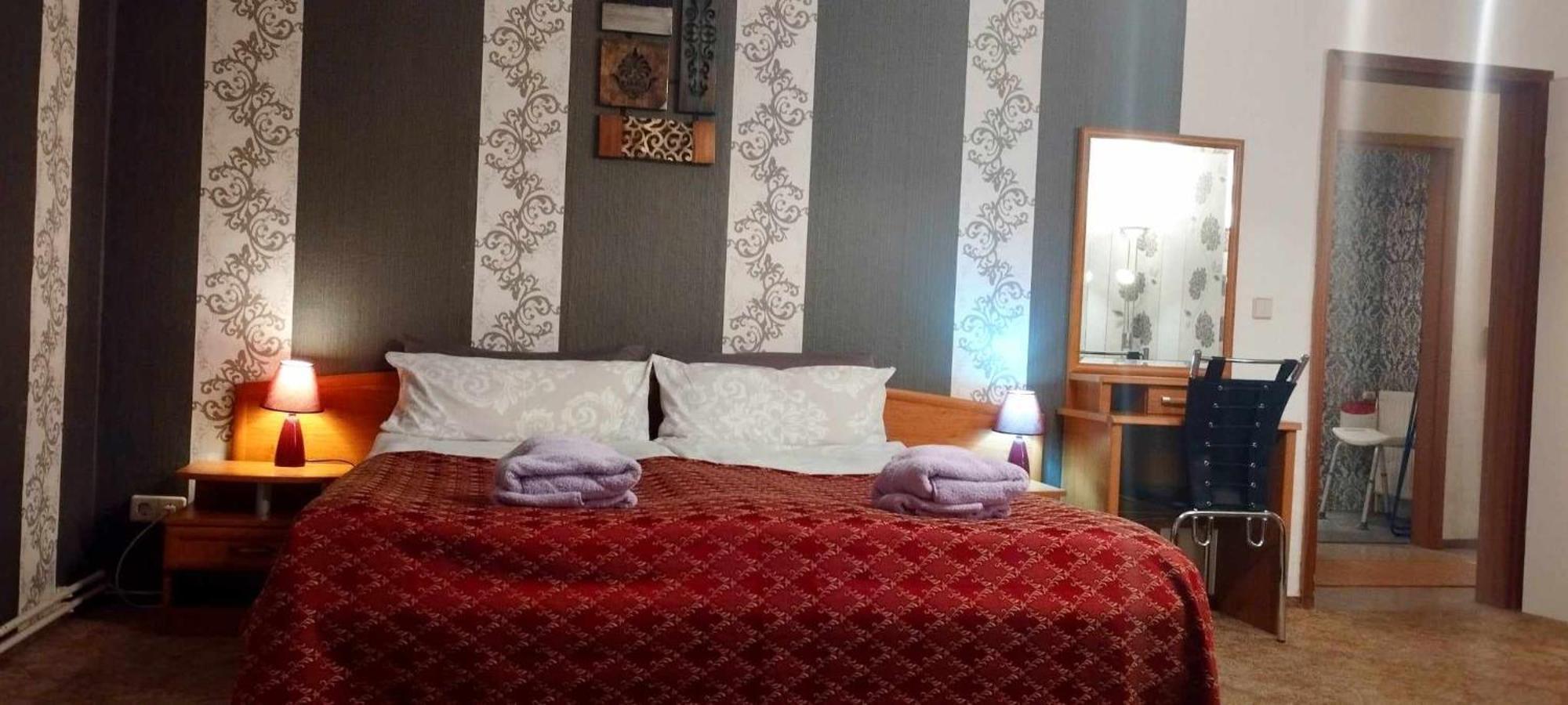 Grosse Wohnung Mit Terrasse Im Altstadtzentrum - Ferienwohnung Chiplakoff แบลงเคนบวร์ก ภายนอก รูปภาพ