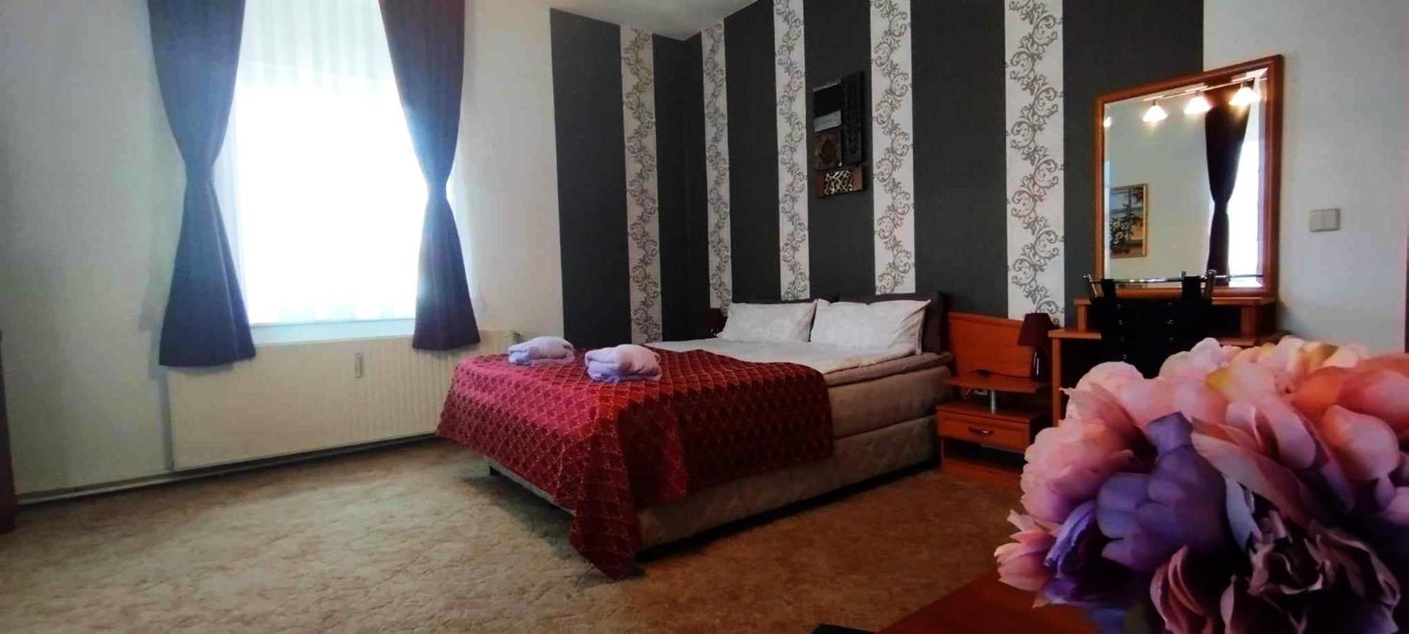 Grosse Wohnung Mit Terrasse Im Altstadtzentrum - Ferienwohnung Chiplakoff แบลงเคนบวร์ก ภายนอก รูปภาพ