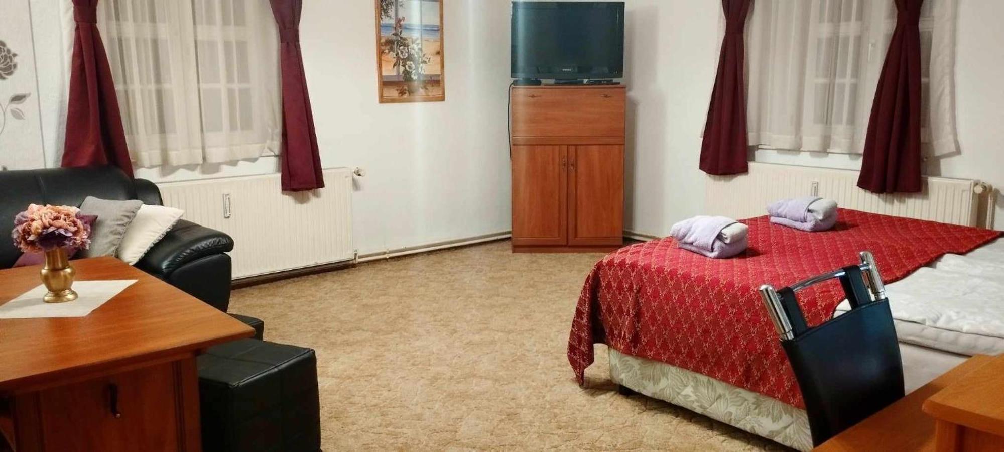 Grosse Wohnung Mit Terrasse Im Altstadtzentrum - Ferienwohnung Chiplakoff แบลงเคนบวร์ก ภายนอก รูปภาพ