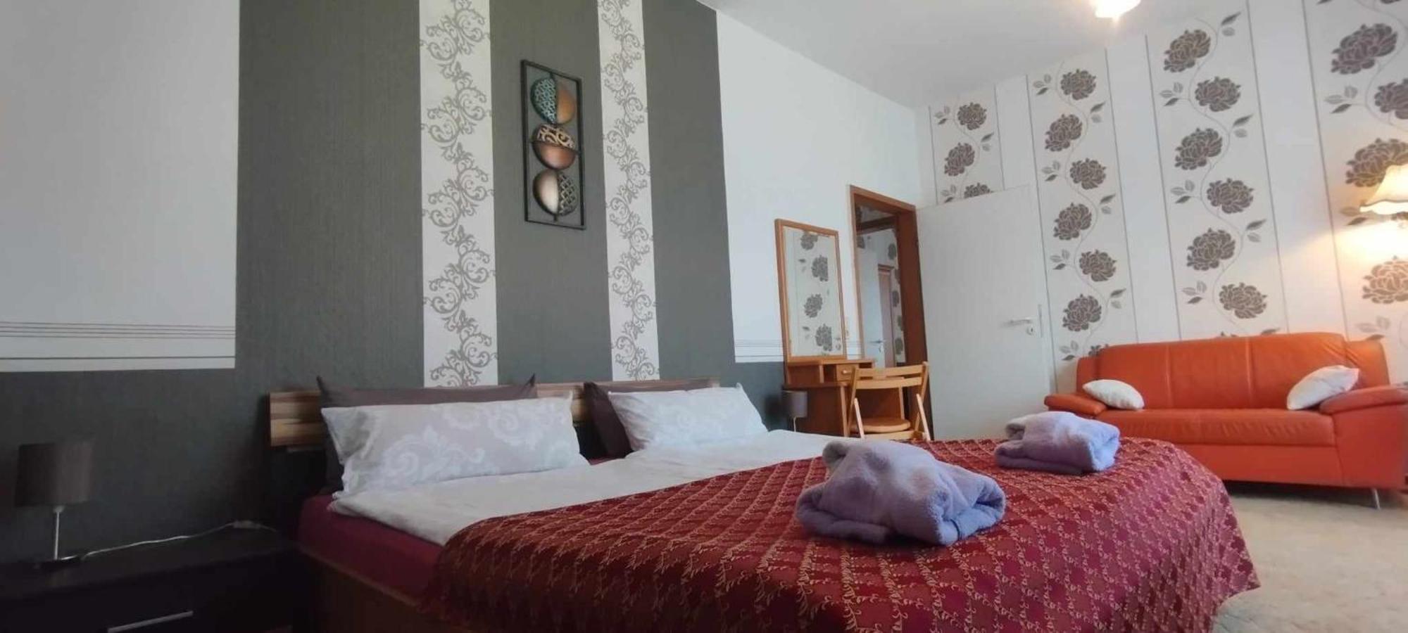 Grosse Wohnung Mit Terrasse Im Altstadtzentrum - Ferienwohnung Chiplakoff แบลงเคนบวร์ก ภายนอก รูปภาพ